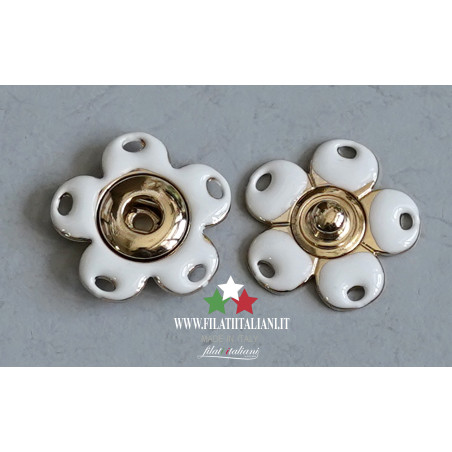 5677X 28/51/374 BIANCO BOTTONE AUTOMATICO Lineato 28 17.78 mm