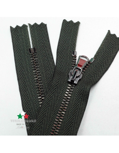 ZIP50020 ZIPPER IN BRUSHED METAL  GUNMETAL  25CM 4.5 mm