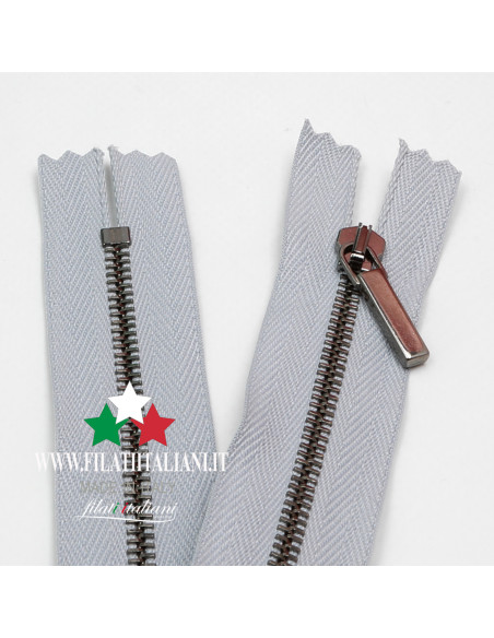 ZIP6272  ZIPPER IN BRUSHED METAL GUNMETAL 25CM 4.5 mm