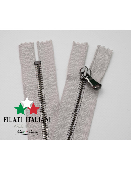 ZIP50053 ZIPPER IN BRUSHED METAL GUNMETAL 25CM 5.8 mm