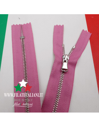 ZIP7897  ZIPPER IN BRUSHED METAL SILVER 25CM 4.5 mm