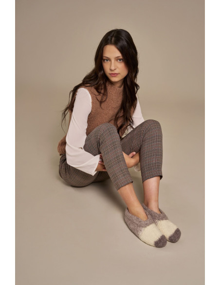 SLI0100   FILATO PER CALZETTERIA art. SLIPPERS 200g LANE DU NORD